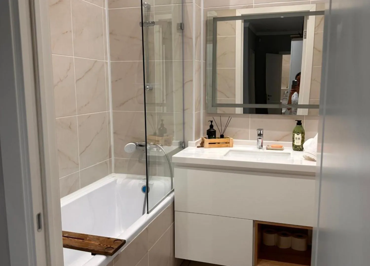 Smart Lux Apartment Almaty 0*,  Kazakhstan